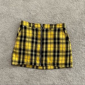 clueless plaid mini skirt 💛🖤